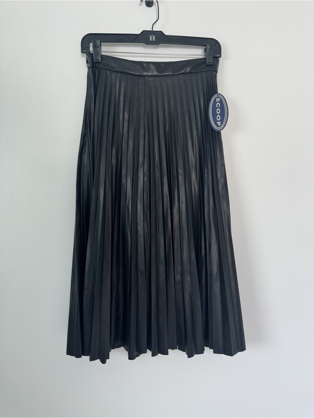 Scoop Faux Leather Pleated Midi Skirt Black High Rise Size S (4-6) NWT
